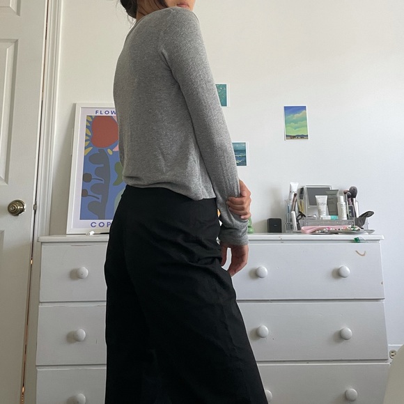 Brandy Melville Grey Henley - Picture 2 of 4